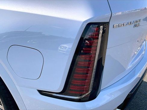 Certified 2026 Cadillac Escalade IQL Luxury image 23