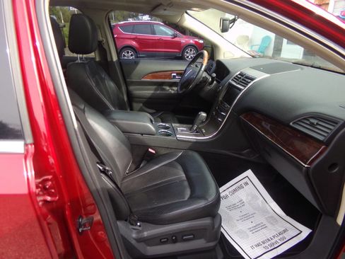 Used 2015 Lincoln MKX Base AWD 4dr SUV w/ Equipment Group 102A image 36