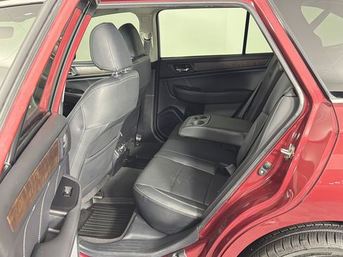 Used 2018 Subaru Outback 2.5i Limited AWD/4WD image 23