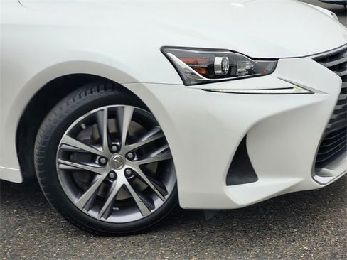 Used 2019 Lexus IS 300 image 9
