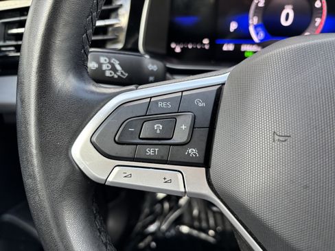 Used 2025 Volkswagen Jetta SE image 13