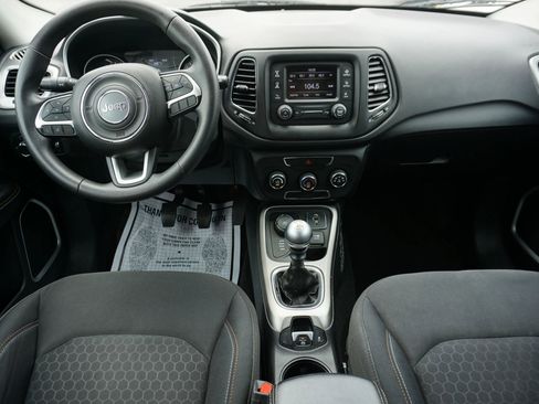 Used 2018 Jeep Compass Sport AWD/4WD image 19