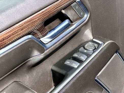 Used 2024 Chevrolet Silverado 2500 LT image 12