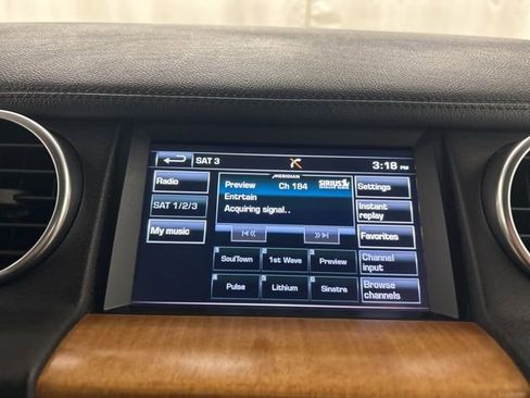 Used 2016 Land Rover LR4 AWD/4WD image 14