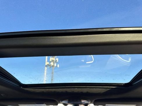 New 2026 Chrysler Pacifica Pinnacle image 8