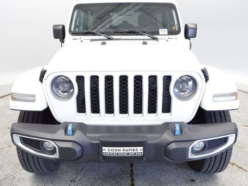 Used 2023 Jeep Wrangler Unlimited Sahara w/ Cold Weather Group AWD/4WD image 12