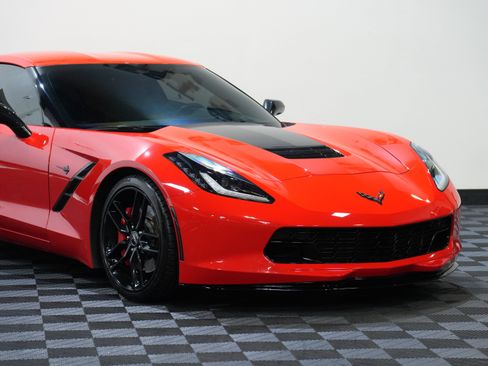 Used 2014 Chevrolet Corvette Stingray Coupe w/ 2LT Preferred Equipment Group RWD image 9