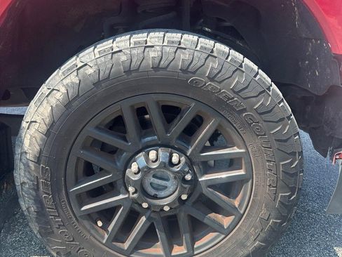Used 2022 Ford F250 Lariat w/ Black Appearance Package AWD/4WD image 15