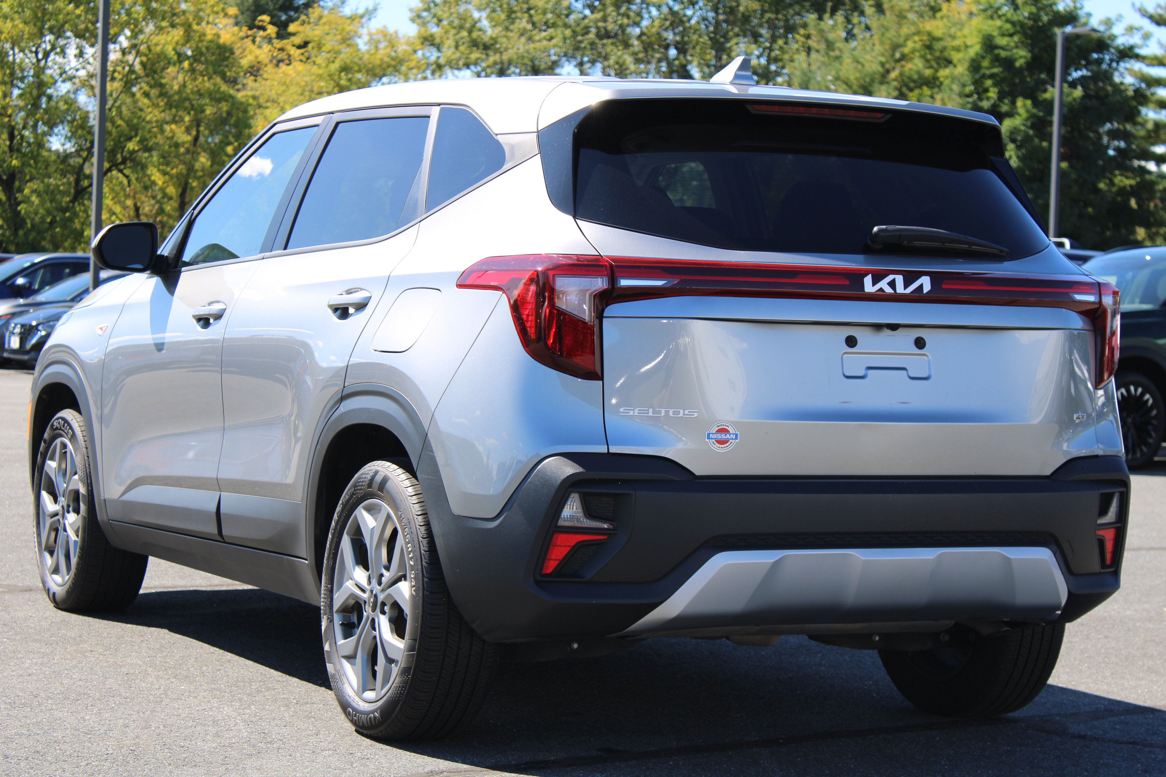 Used 2024 Kia Seltos LX AWD/4WD image 9