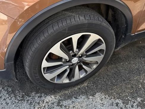 Used 2017 Buick Encore Preferred AWD/4WD image 7