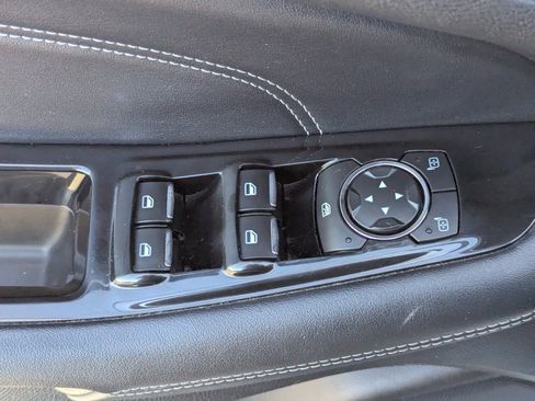 Used 2019 Ford Edge Titanium image 21