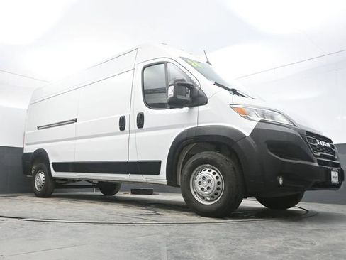Used 2024 RAM ProMaster 2500 w/ Convenience Group FWD image 34