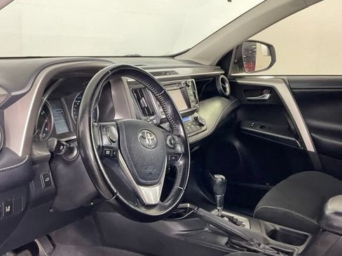 Used 2017 Toyota RAV4 XLE FWD image 13