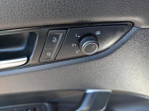 Used 2020 Volkswagen Passat 2.0T SEL image 28