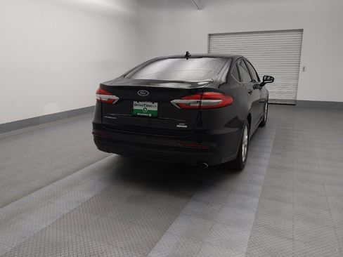 Used 2020 Ford Fusion SE image 7