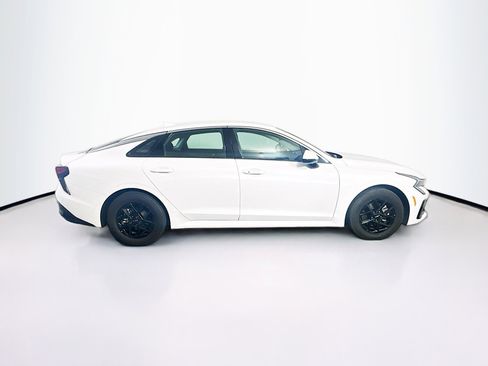 Used 2025 Kia K5 LXS image 10