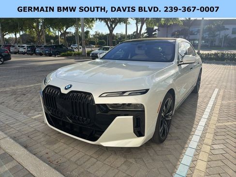 Used 2023 BMW i7 xDrive60 image 4