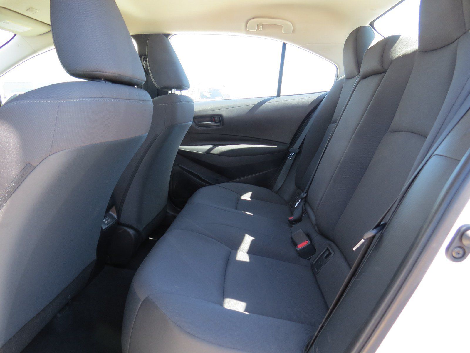Used 2024 Toyota Corolla LE FWD image 11