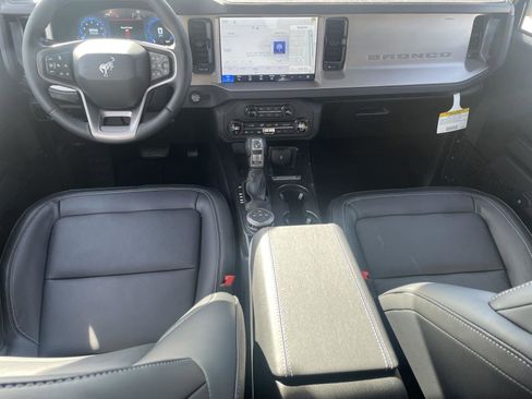 New 2026 Ford Bronco Outer Banks image 25