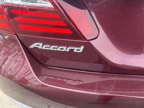 Used 2017 Honda Accord EX-L image 7