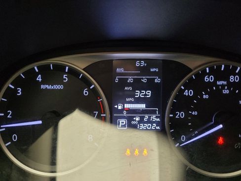 Used 2025 Nissan Versa S FWD image 23