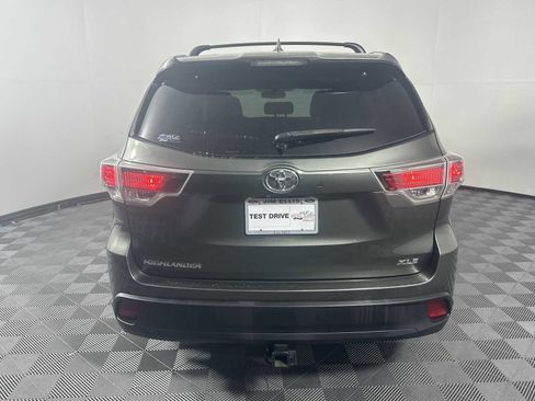 Used 2016 Toyota Highlander XLE image 6