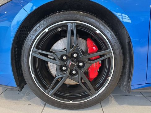 Used 2024 Chevrolet Corvette Stingray Premium Conv w/ Z51 Performance Package RWD image 8