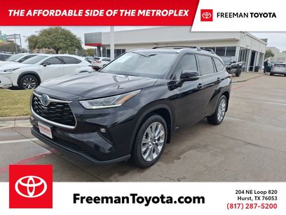 Used 2023 Toyota Highlander Limited