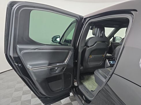 Used 2024 Rivian R1T Adventure AWD/4WD image 17