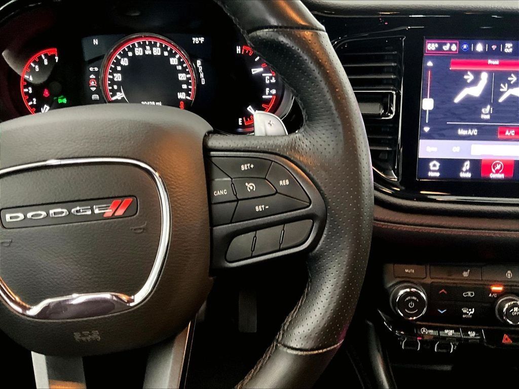 Used 2025 Dodge Durango GT AWD/4WD image 25