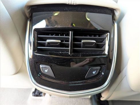 Used 2016 Cadillac XTS Luxury image 17