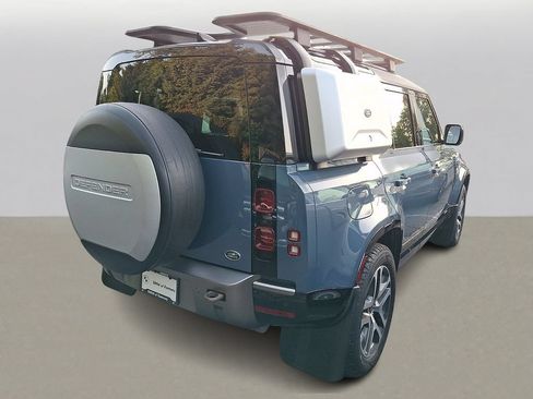 Used 2021 Land Rover Defender 110 X-Dynamic HSE AWD/4WD image 4