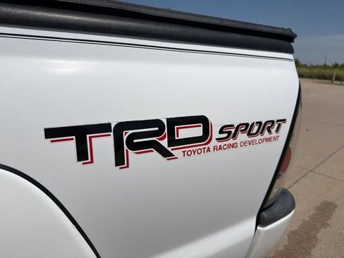 Used 2015 Toyota Tacoma 4x4 Double Cab w/ TRD Sport Package image 16