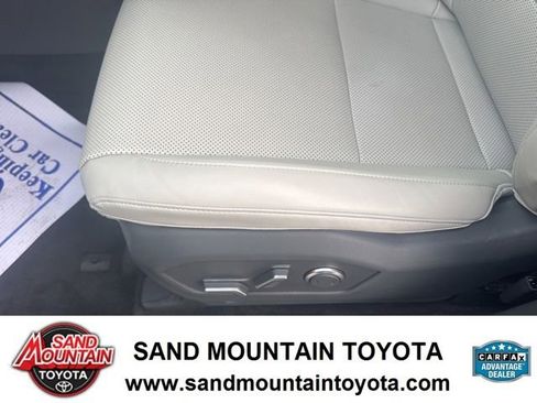 Used 2025 Hyundai Santa Fe SEL image 13