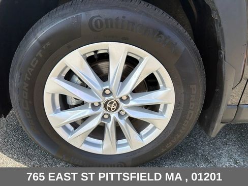 Used 2026 Toyota Corolla Cross LE w/ Moonroof Package AWD/4WD image 28