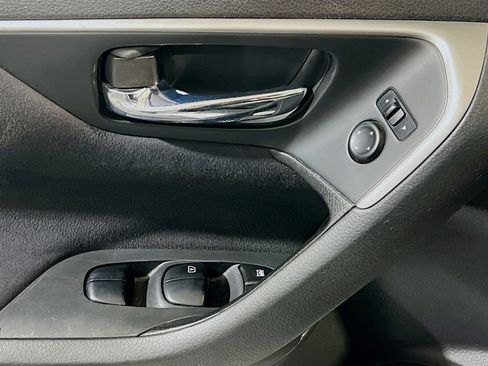 Used 2015 Nissan Altima 2.5 S FWD image 11