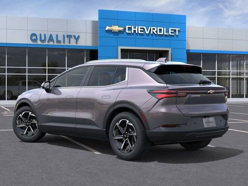 New 2026 Chevrolet Equinox EV LT image 3