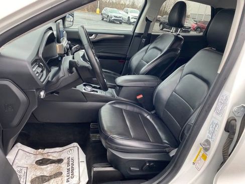 Used 2022 Ford Escape Titanium AWD/4WD image 15