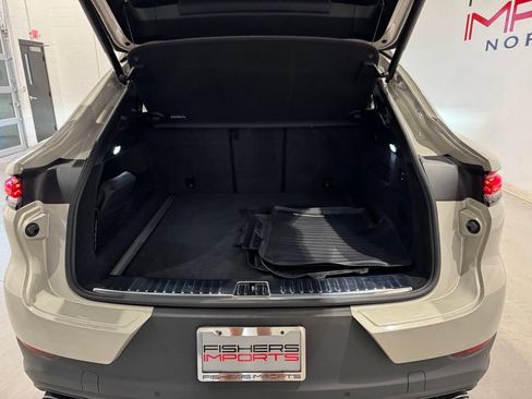 Used 2025 Porsche Cayenne Coupe AWD/4WD image 30