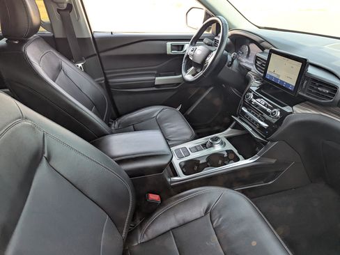 Used 2022 Ford Explorer Limited RWD image 11