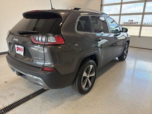Used 2019 Jeep Cherokee Limited w/ Luxury Group AWD/4WD image 6