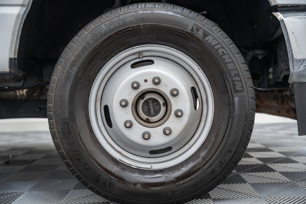 Used 2024 Ford F350 XL w/ 360-Degree Camera Package AWD/4WD image 16