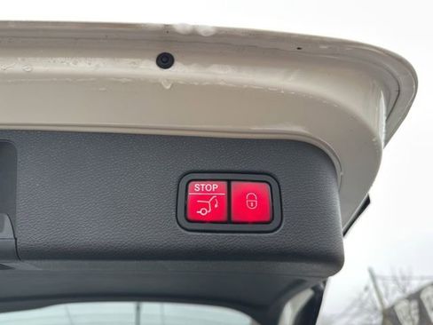 Used 2015 Mercedes-Benz ML 350 2WD image 32