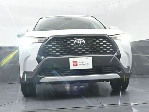 Certified 2022 Toyota Corolla Cross LE image 31