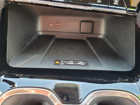 Certified 2025 Chevrolet Traverse LT image 28