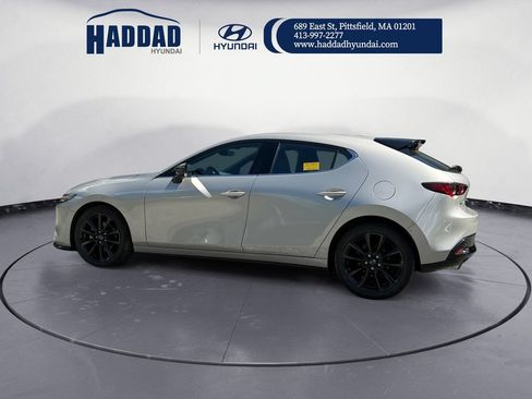 Used 2024 MAZDA MAZDA3 Hatchback w/Premium Plus Pkg AWD/4WD image 3