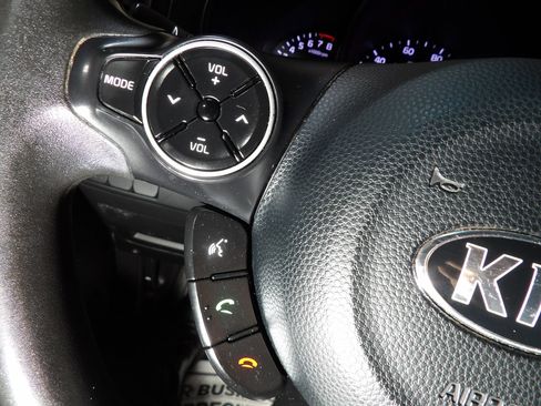 Used 2019 Kia Soul image 16