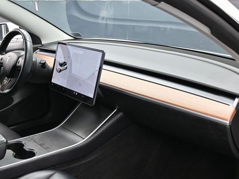 Used 2019 Tesla Model 3 Mid Range image 38