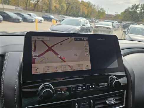 Used 2024 INFINITI QX80 Luxe image 23