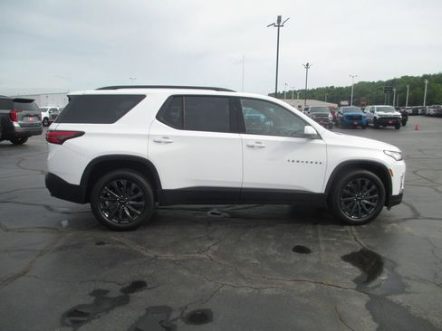 Used 2023 Chevrolet Traverse RS AWD/4WD image 5